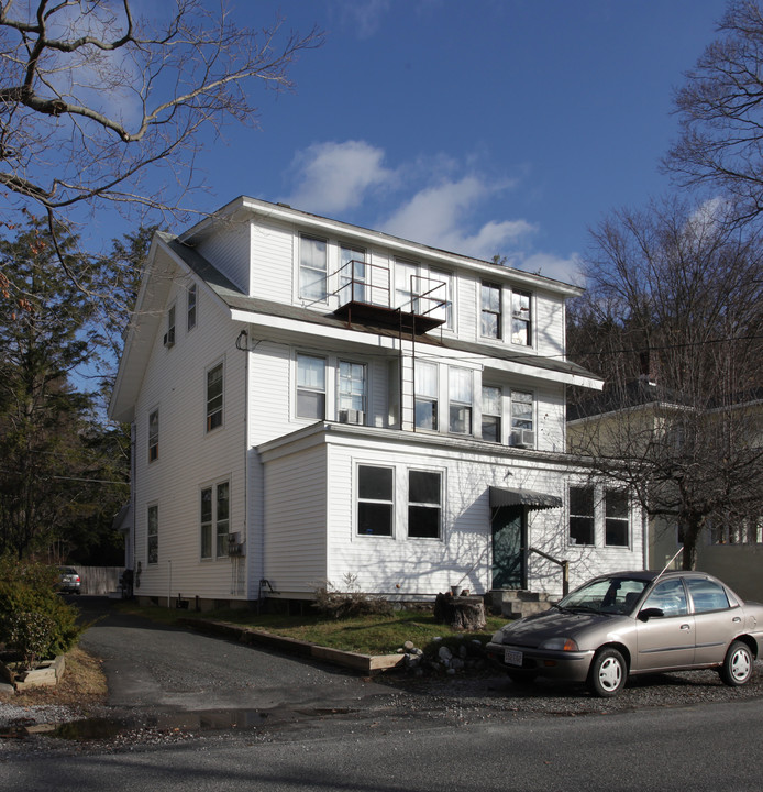 13 Park St in Stockbridge, MA - Building Photo