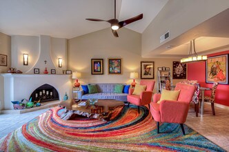 9465 N 92nd St-Unit -208 in Scottsdale, AZ - Building Photo - Building Photo