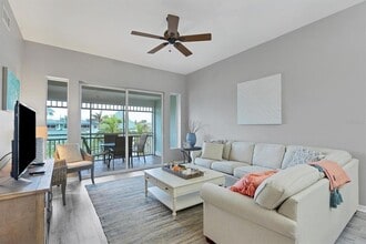 5117 Melbourne St, Unit B4302 in Port Charlotte, FL - Building Photo - Building Photo