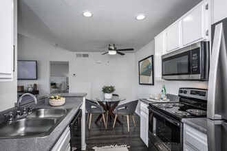 South Pointe in Costa Mesa, CA - Building Photo - Interior Photo