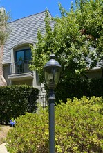336 S Orange Grove Blvd in Pasadena, CA - Building Photo - Building Photo