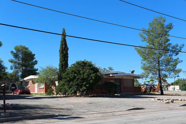 3942 E Lee St in Tucson, AZ - Foto de edificio - Building Photo