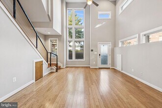 241 R St NE in Washington, DC - Building Photo - Building Photo