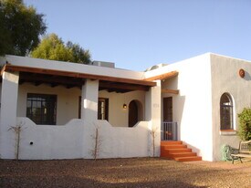 2033 E 1st St in Tucson, AZ - Building Photo