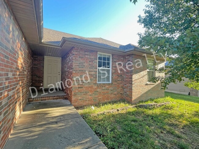 2499 W Cedar Creek Dr in Springfield, MO - Building Photo - Building Photo