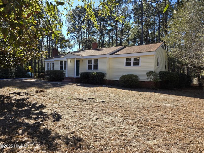 350 Crestview Rd in Southern Pines, NC - Building Photo - Building Photo