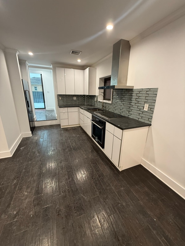 47-14 Ditmars Blvd in Queens, NY - Building Photo - Building Photo