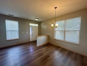 2258 Georgetown Cir in Aurora, IL - Building Photo - Building Photo