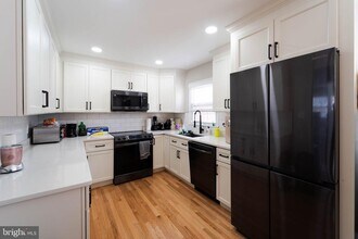 4541 Ravensworth Rd in Annandale, VA - Building Photo - Building Photo