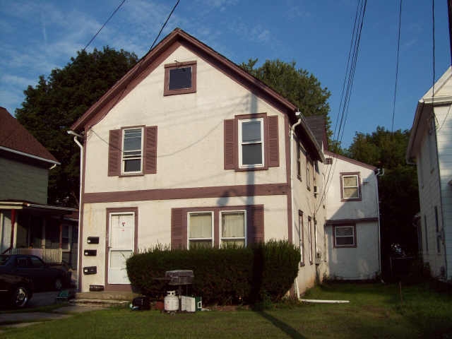 108 Madison St in East Rochester, NY - Building Photo