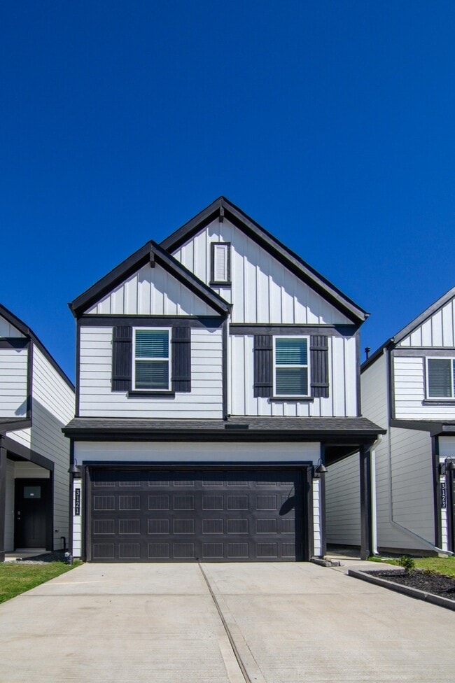 property at 3121 Crown Gate Dr
