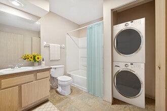 Sharon Glen in Columbus, OH - Foto de edificio - Building Photo