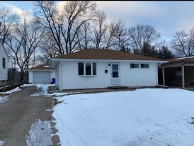 93 Isabella Dr in Decatur, IL - Building Photo