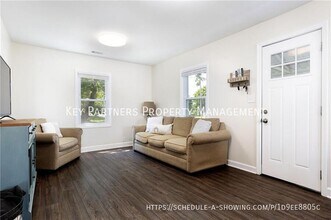 736 S Cherry St in Olathe, KS - Building Photo - Building Photo