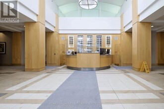 18-PH18 Mondeo Dr in Toronto, ON - Building Photo - Building Photo