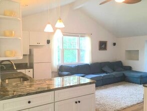 2 Wildflower Ln in Wayland, MA - Building Photo - Building Photo