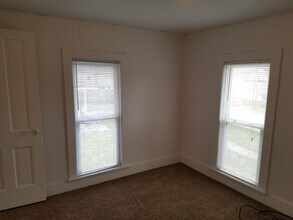 1221 Tremont St in Cedar Falls, IA - Building Photo - Building Photo