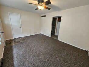 1716 E Bristol St in Elkhart, IN - Building Photo - Building Photo