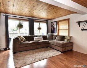 285 East Ave in Norwalk, CT - Building Photo - Building Photo