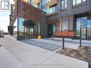 1415 Dundas St E in Oakville, ON - Building Photo - Building Photo