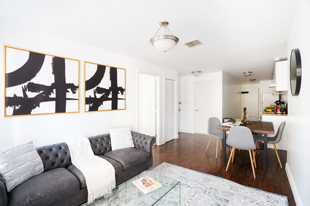 1435 2nd Ave in New York, NY - Building Photo