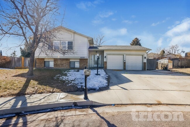 property at 4255 Pinal Ln