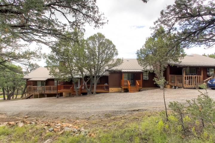 115 S Evergreen Rd in Ruidoso, NM - Building Photo