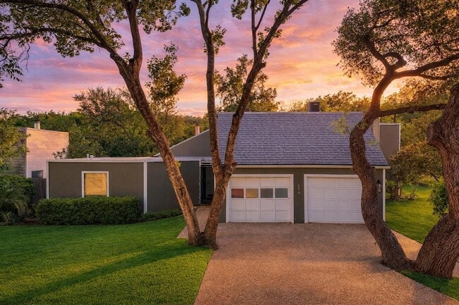 property at 6810 Thorncliffe Dr