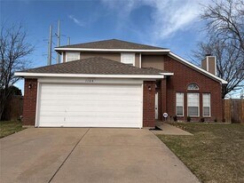 1104 Union Dr in Saginaw, TX - Building Photo