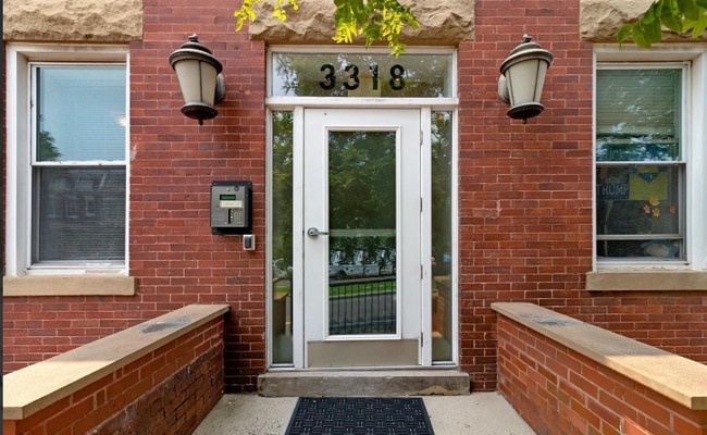 3318 Sherman Ave NW in Washington, DC - Foto de edificio - Building Photo