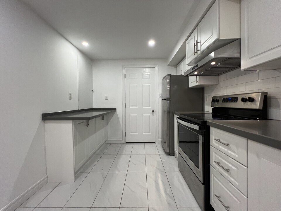 47 Germain Cir in Brampton, ON - Building Photo