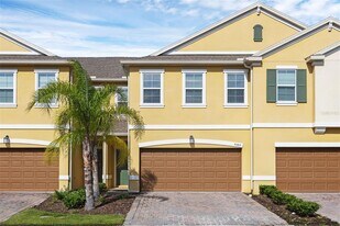 9389 Tecumseh Dr in Alafaya, FL - Building Photo