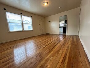 332 E Utopia Ave in South Salt Lake, UT - Foto de edificio - Building Photo