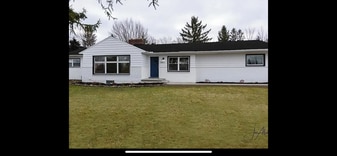 16823 Northview Dr in Strongsville, OH - Building Photo