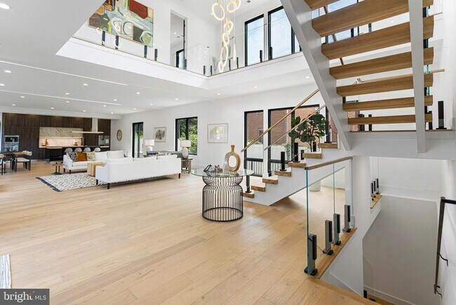 1733 Chain Bridge Rd in McLean, VA - Building Photo - Building Photo