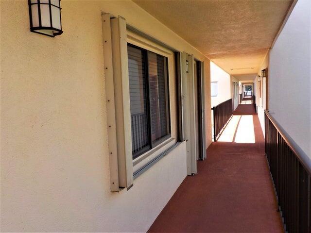 15036 Ashland Ln in Delray Beach, FL - Foto de edificio - Building Photo