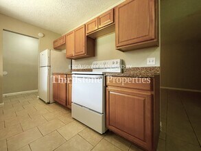 7007 Red Robin Dr in Jacksonville, FL - Building Photo - Building Photo