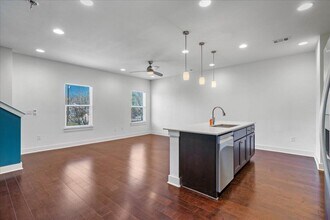 2305 Coronado St in Austin, TX - Building Photo - Building Photo