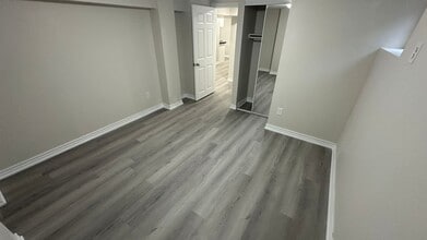 81 Pandora Cir in Toronto, ON - Building Photo - Building Photo