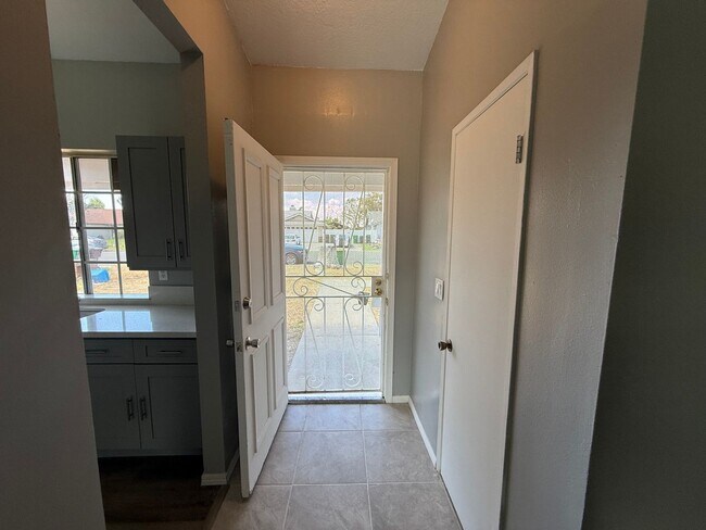 44466 Meadow Grove St in Hemet, CA - Building Photo - Building Photo