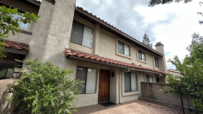 9731 El Paseo Dr in Rancho Cucamonga, CA - Building Photo - Building Photo