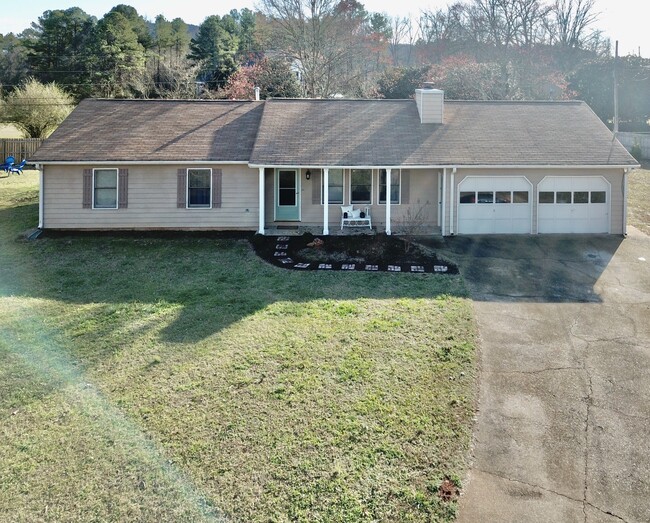 201 Deerchase Dr in Woodstock, GA - Building Photo - Building Photo