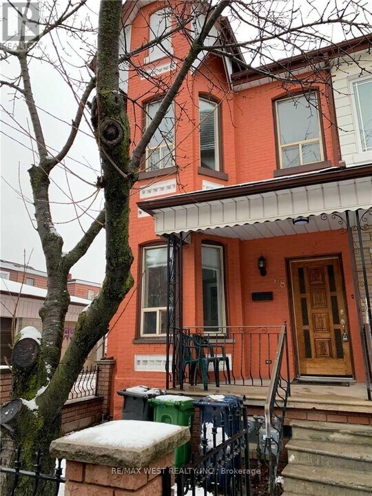 68 Florence St in Toronto, ON - Building Photo