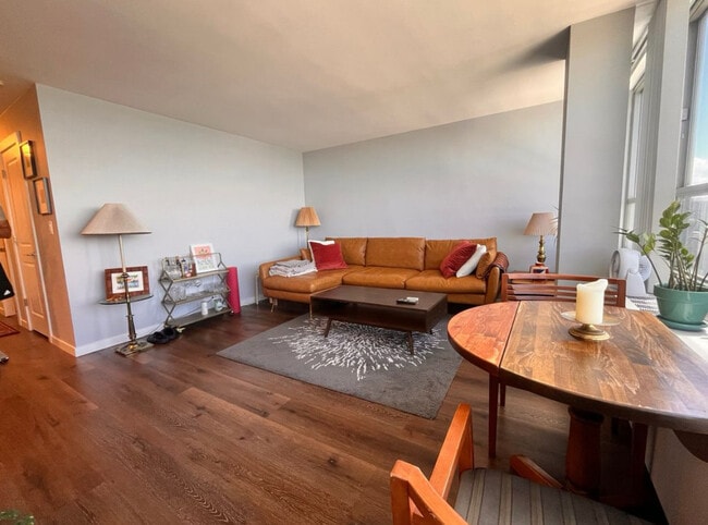 3550 N Lake Shore Dr, Unit Beautiful Furnished Condo in Chicago, IL - Building Photo - Building Photo