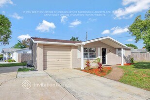 7201 Palisade Dr in Port Richey, FL - Building Photo