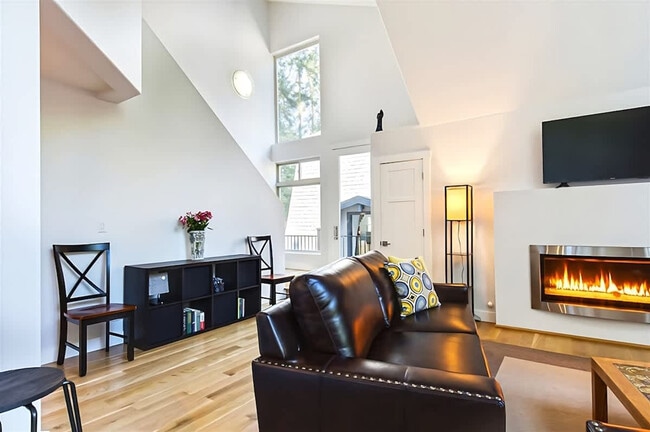 32 Michaels Rd in Sequim, WA - Foto de edificio - Building Photo