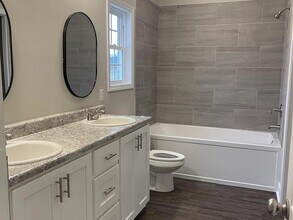 317 Old Rockdale Dr in Statesboro, GA - Building Photo - Building Photo