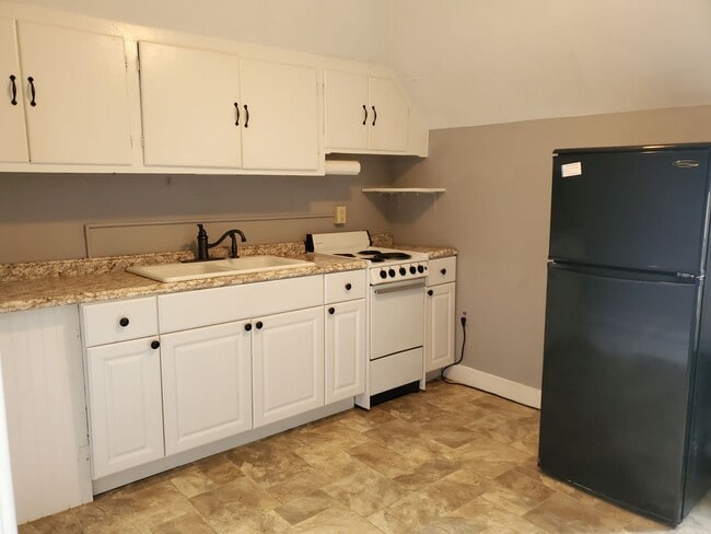 property at 436 W Marion St