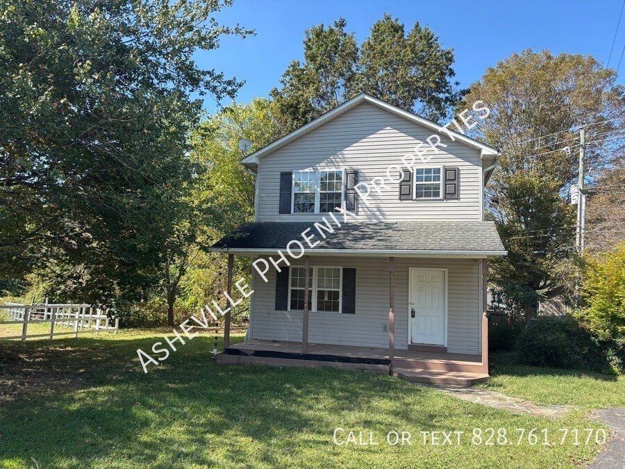 101 Lanier Ln in Swannanoa, NC - Foto de edificio