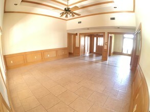 3809 N 1st Ln W in McAllen, TX - Foto de edificio - Building Photo